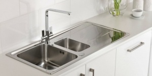 Ixis One and Half Bowl Sink with Drainer Large – Abode